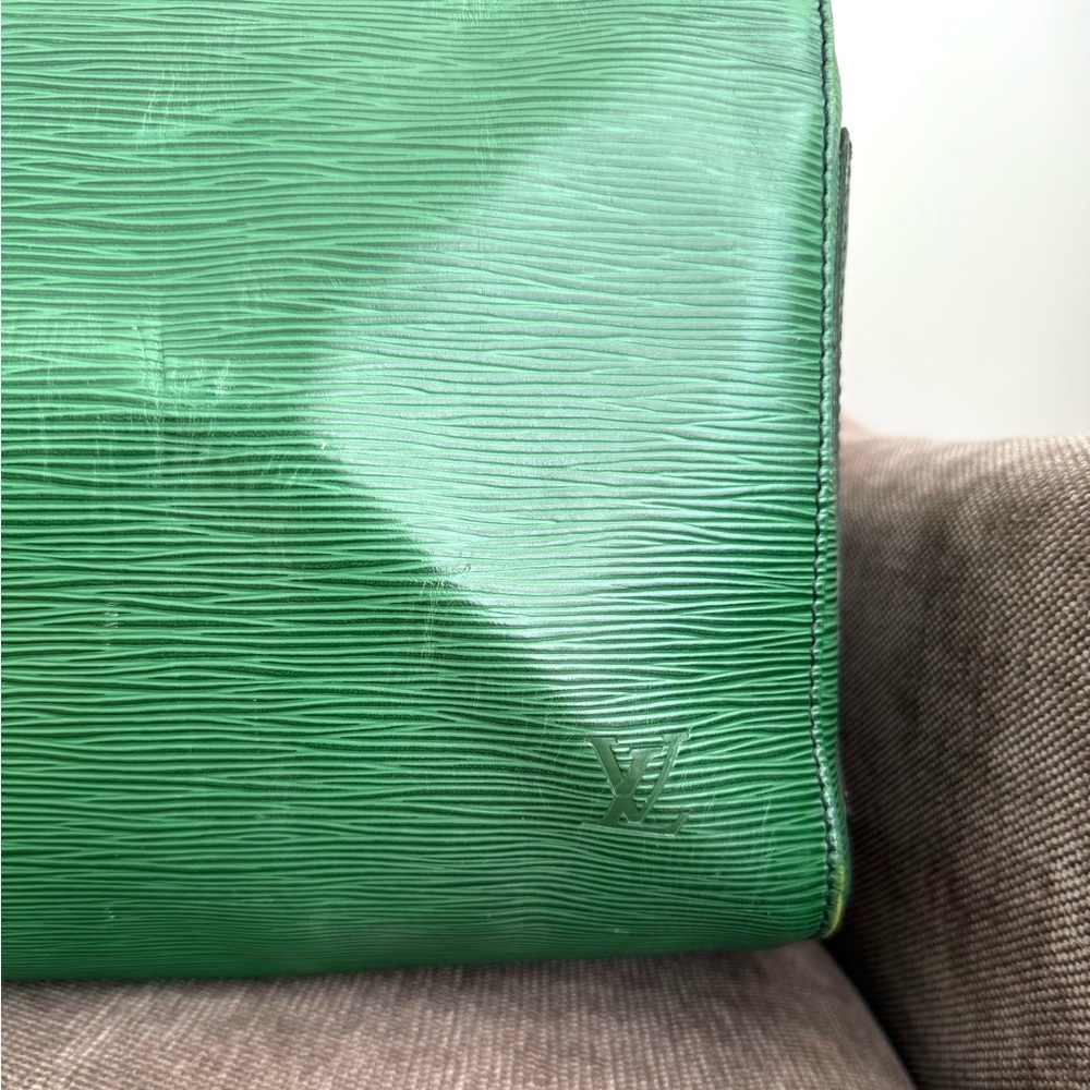 Authentic Louis Vuitton unisex Keepall 55 travel bag  green Epi leather large - Picture 5 of 16